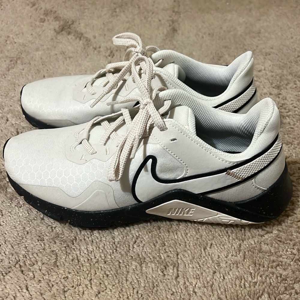 Women’s Nike sneakers